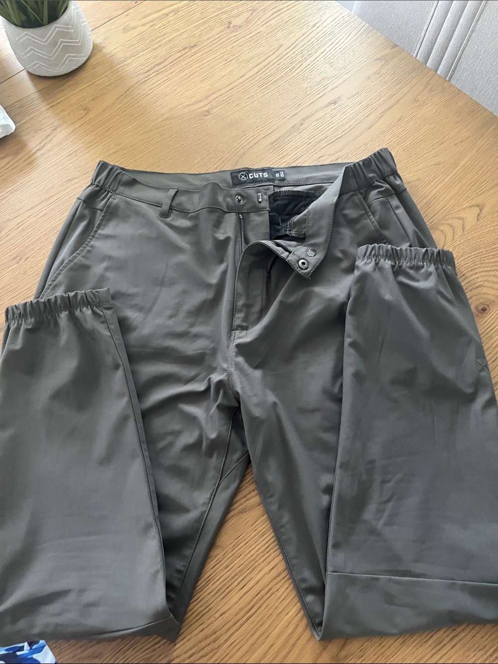 Cuts Clothing Men's  Pants in dark pine